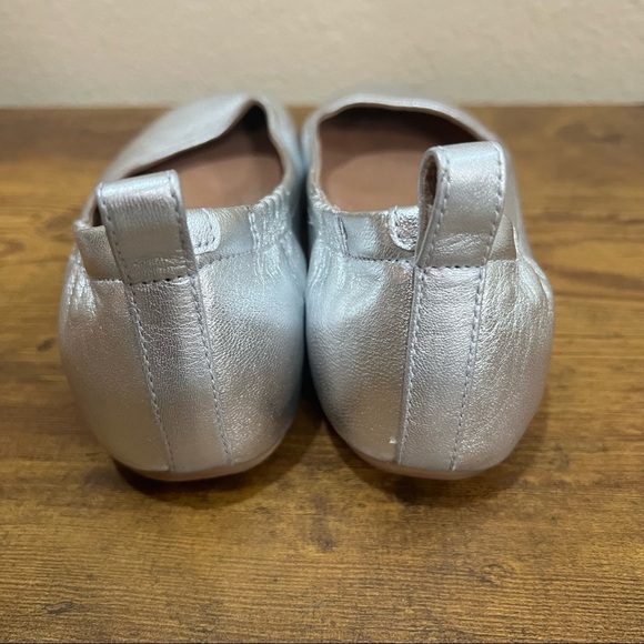 FitFlop Allegro Ballet Flat Shoes Women's Sz 7.5 Metallic Silver Leather Preppy - Picture 2 of 10